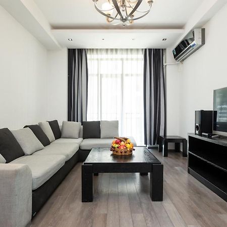 Two Bedroom Apartment In The City Center Tbilisi Exterior photo