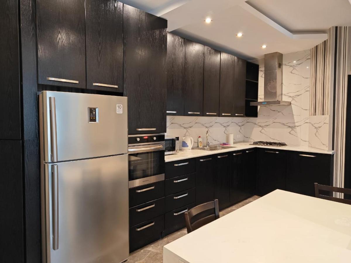Two Bedroom Apartment In The City Center Tbilisi Exterior photo